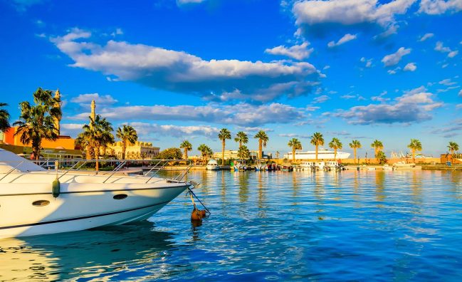 Hurghada Deluxe Tour (Museum + Sand City + City Tour + Lunch)