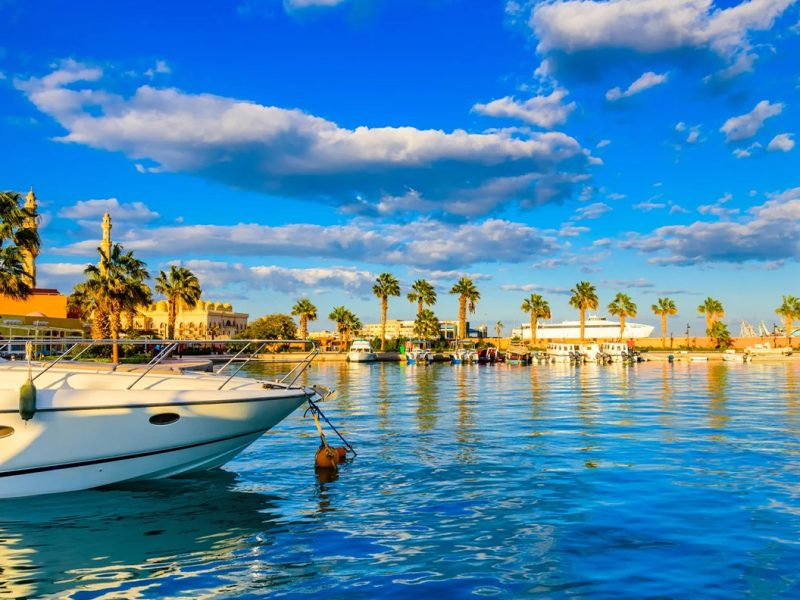Hurghada Deluxe Tour (Museum + Sand City + City Tour + Lunch)